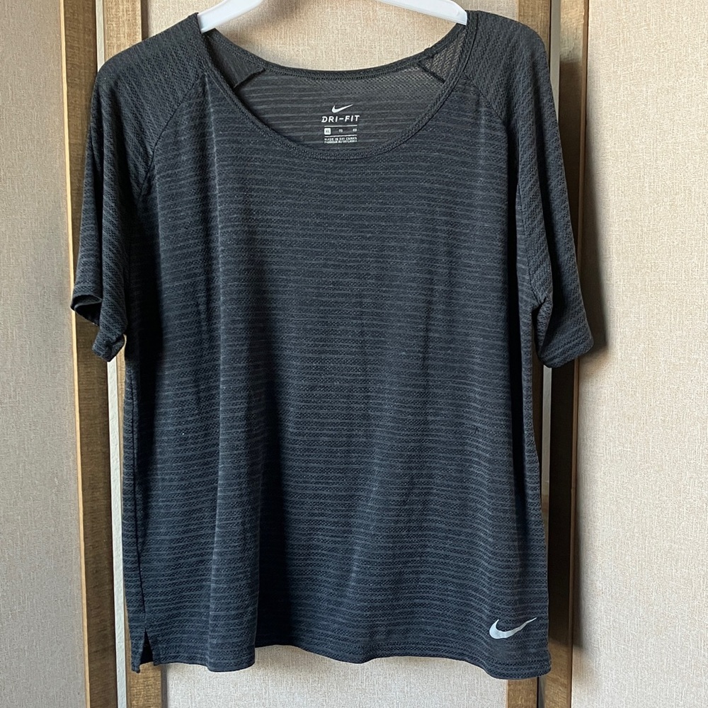 Nike Dri-FIT burnout Black Stripe Short Sleeve Athletic Top